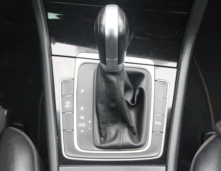 Volkswagen Golf 19