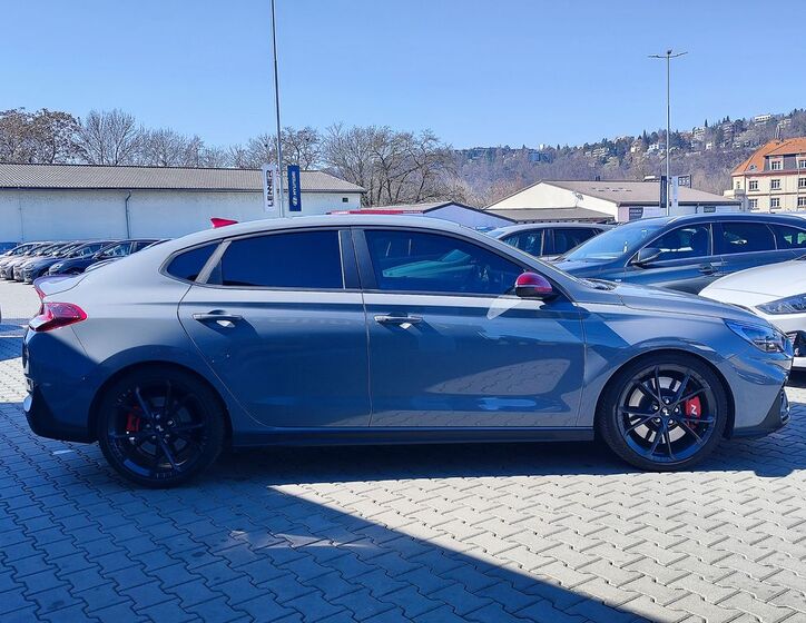 Hyundai i30 4