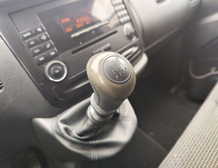 Mercedes-Benz Vito 17