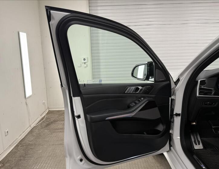 BMW X7 46
