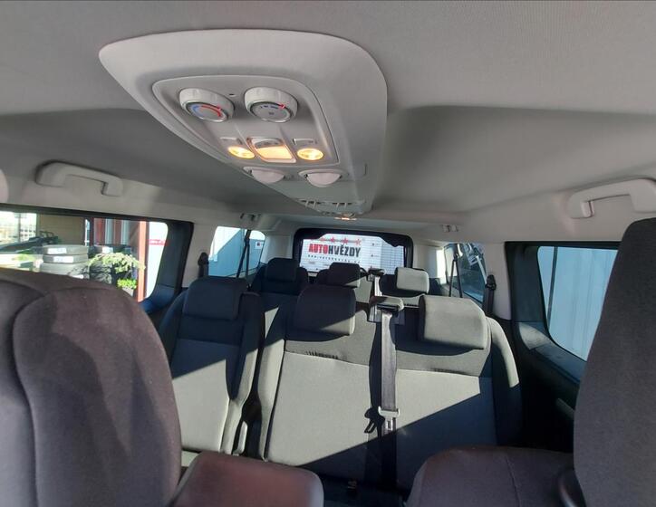 Opel Zafira 48