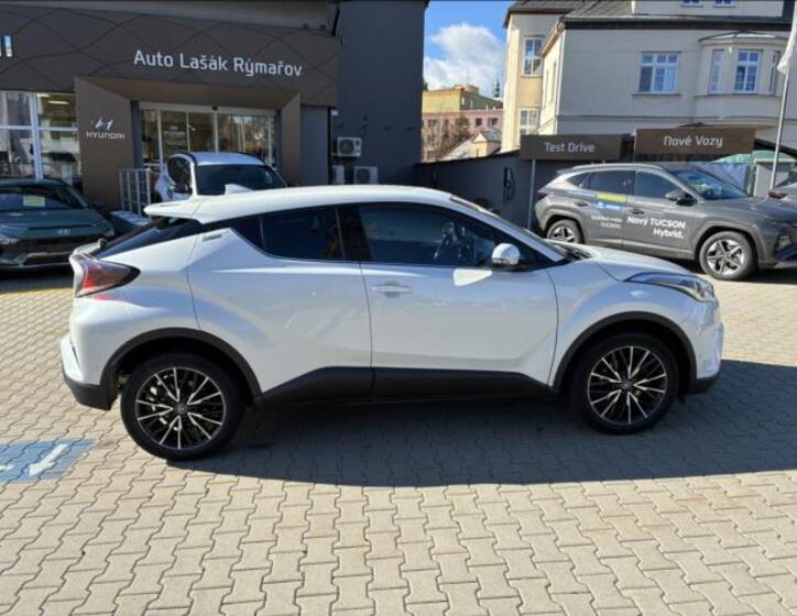 Toyota C-HR 8