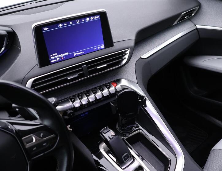 Peugeot 3008 24