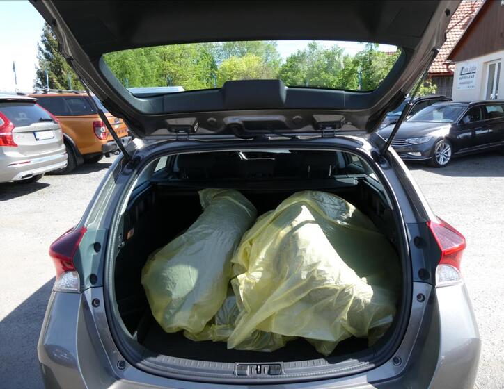 Toyota Auris 18