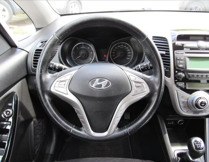 Hyundai ix20 12