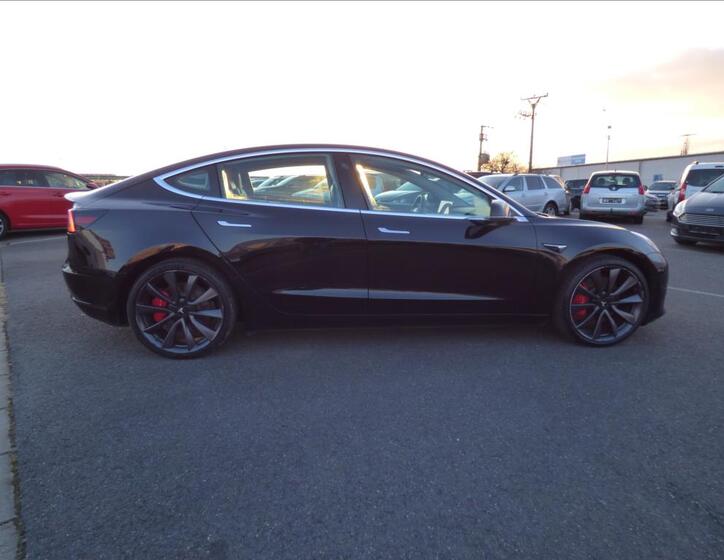 Tesla Model 3 2