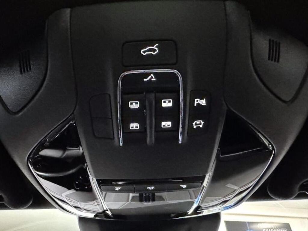 Maserati Levante 23