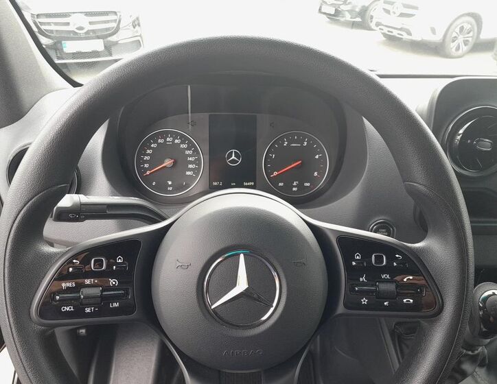 Mercedes-Benz Sprinter 10