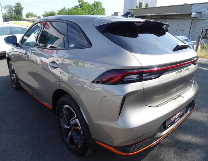 Dongfeng T5 EVO EV 4