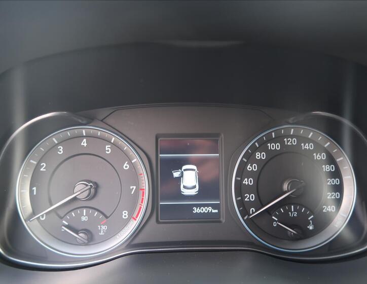 Hyundai Kona 11