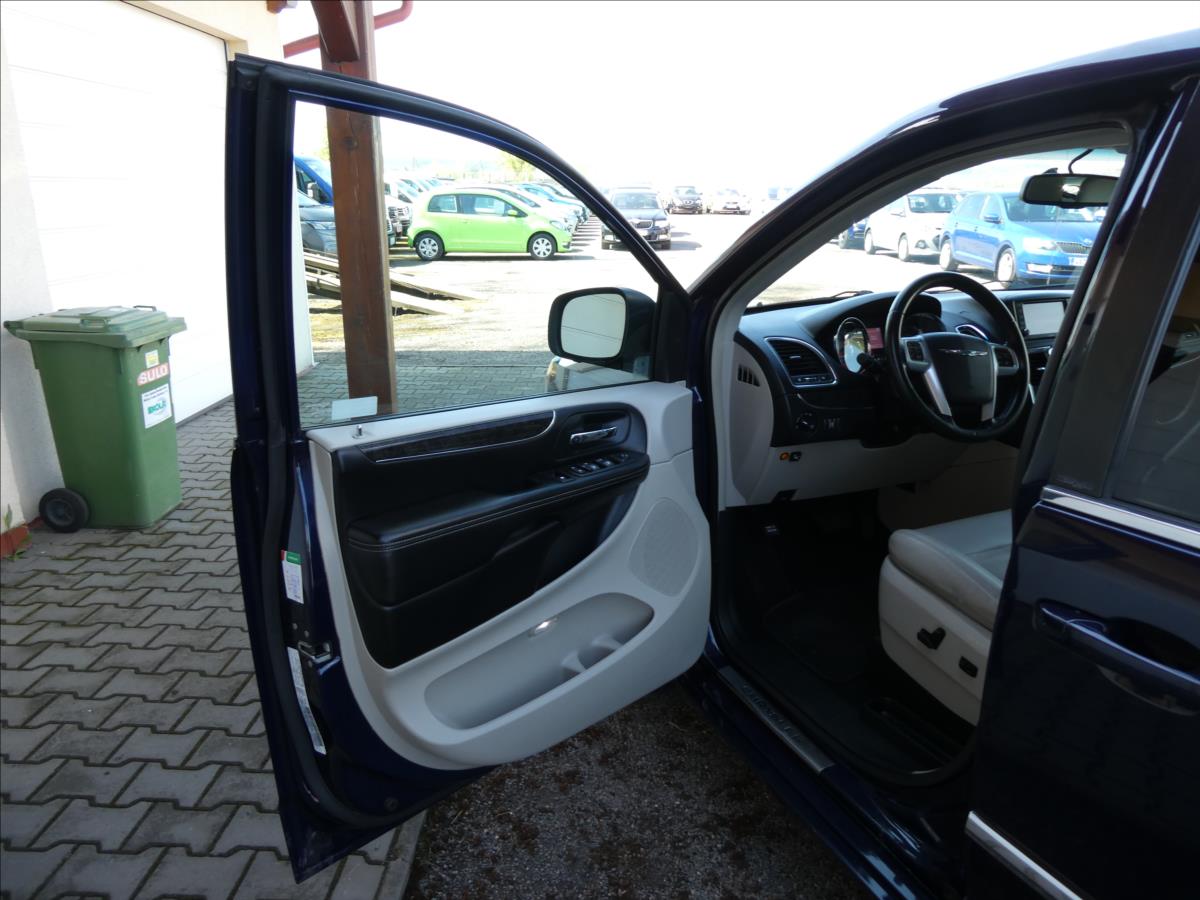 Chrysler Town & Country