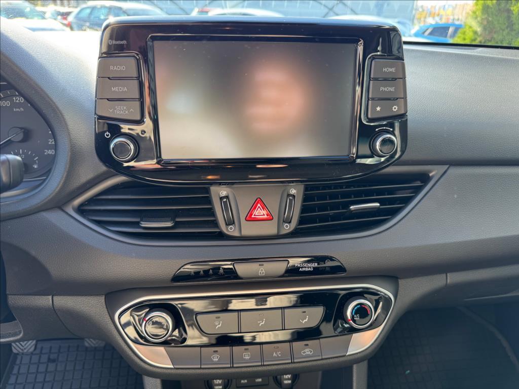 Hyundai i30 16