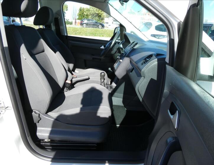 Volkswagen Caddy 18