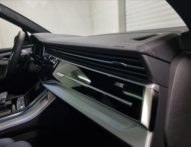Audi Q7 22