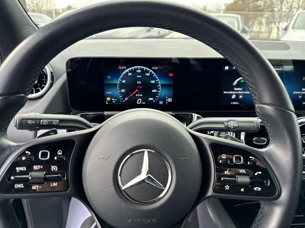 Mercedes-Benz GLA 10