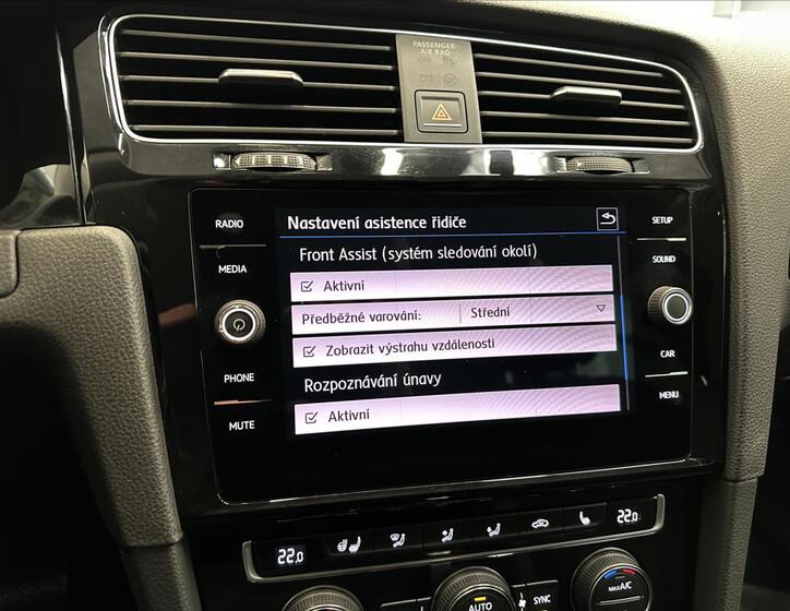 Volkswagen Golf 10
