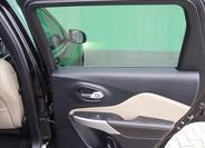 Jeep Cherokee 34