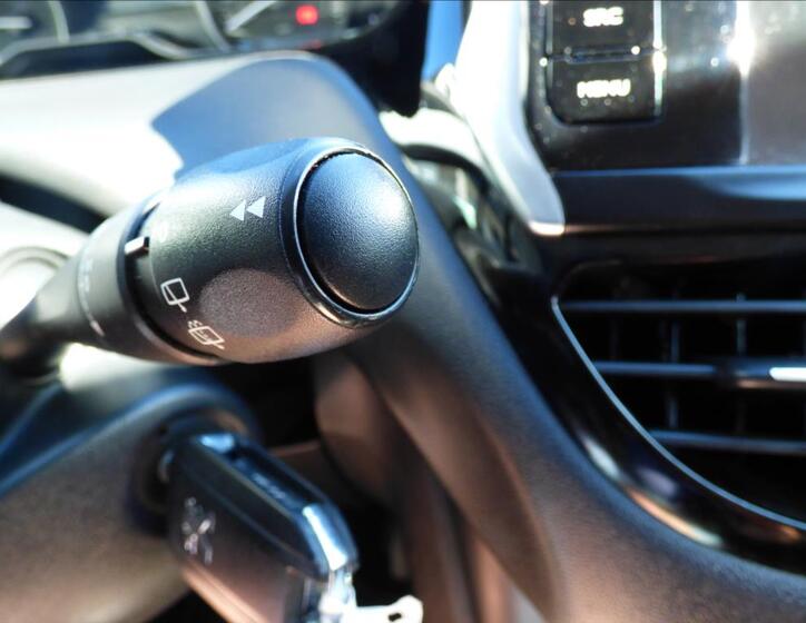 Peugeot 208 22
