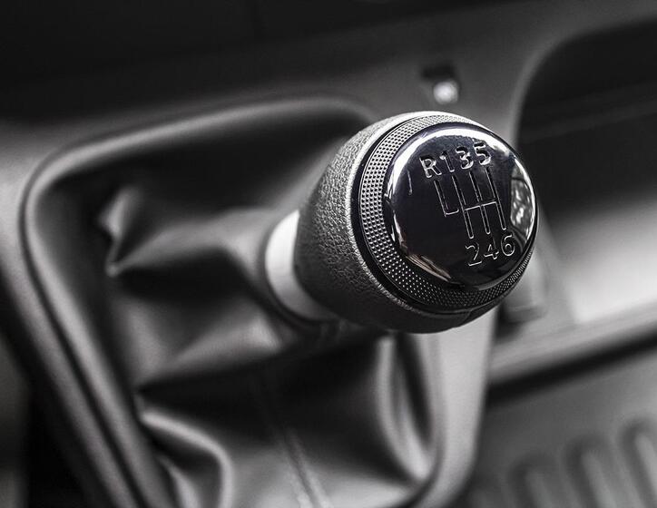 Nissan NV400 35