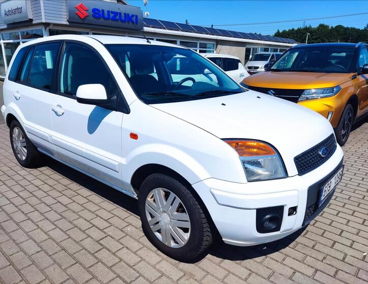 Ford Fusion 1