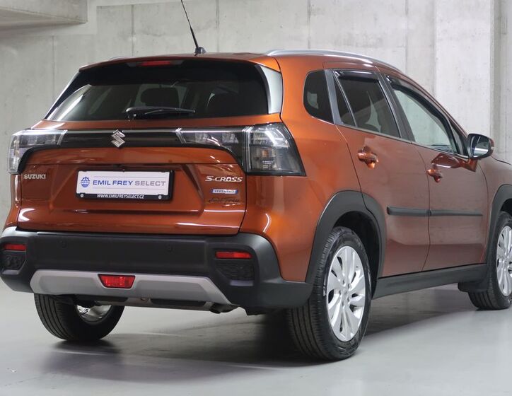 Suzuki SX4 S-Cross 5