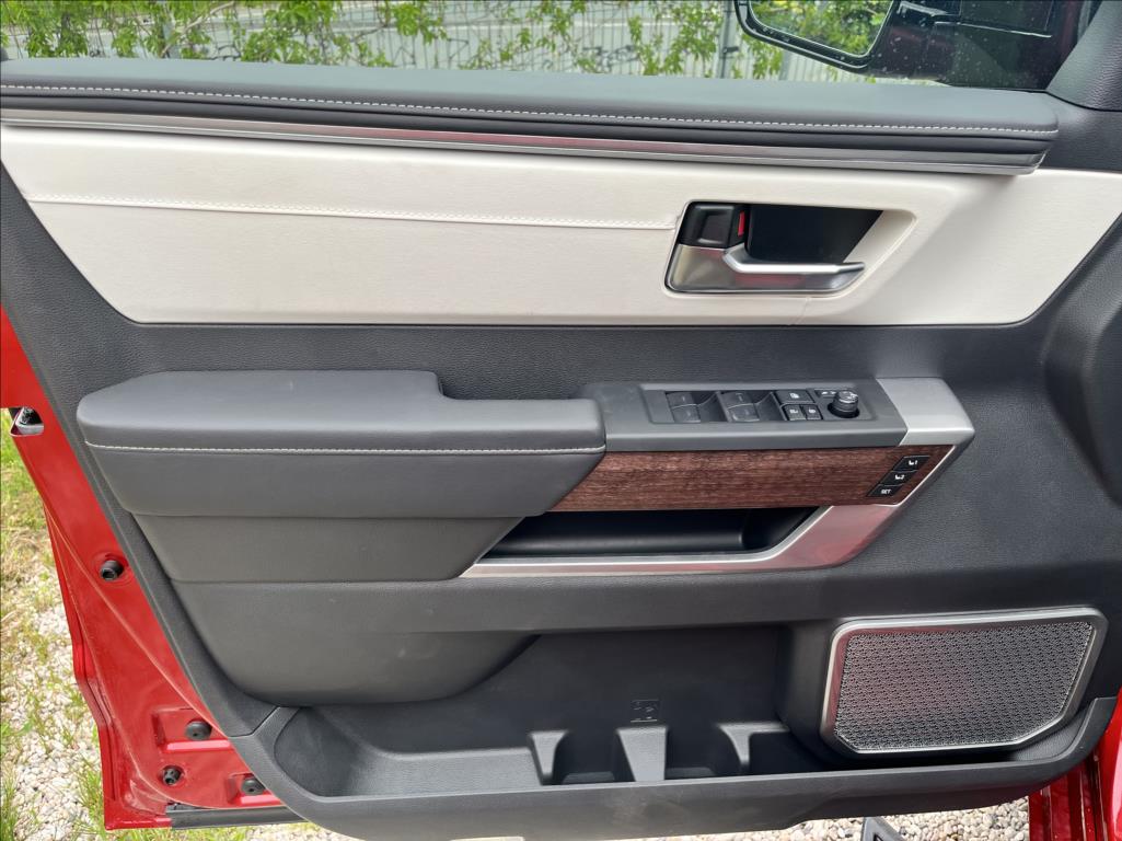 Toyota Sequoia