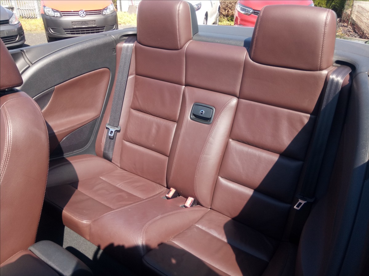 Volkswagen EOS