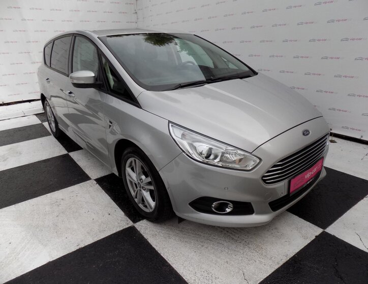 Ford S-MAX 5