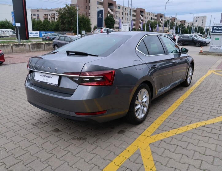 Škoda Superb 4