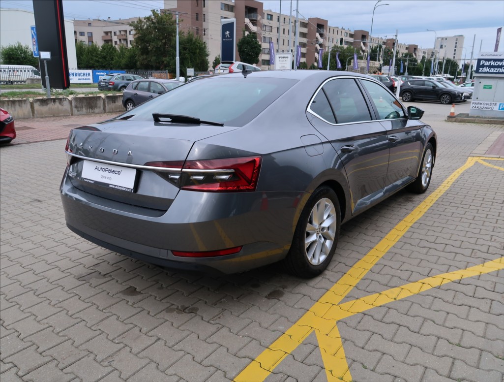 Škoda Superb