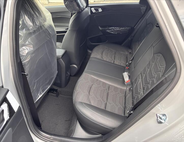 KIA Ceed 10