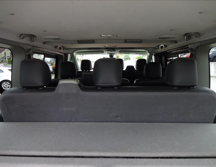 Renault Trafic 23