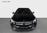 Mercedes-Benz 220 2