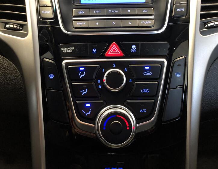 Hyundai i30 25