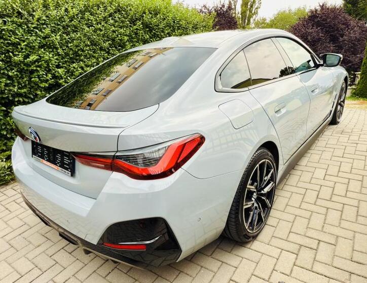 BMW i4 5