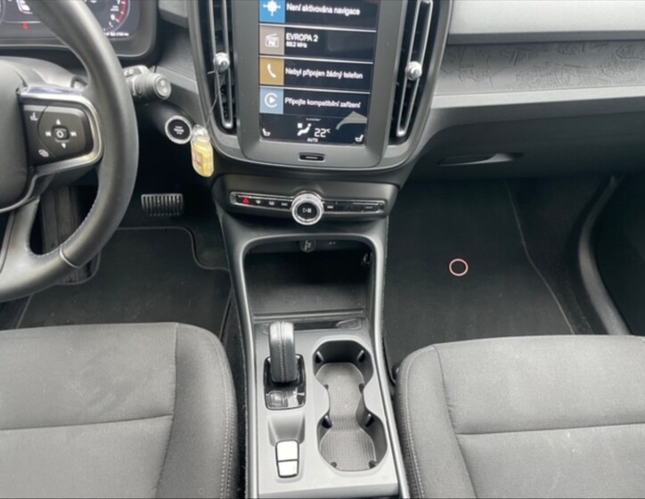Volvo XC40 9