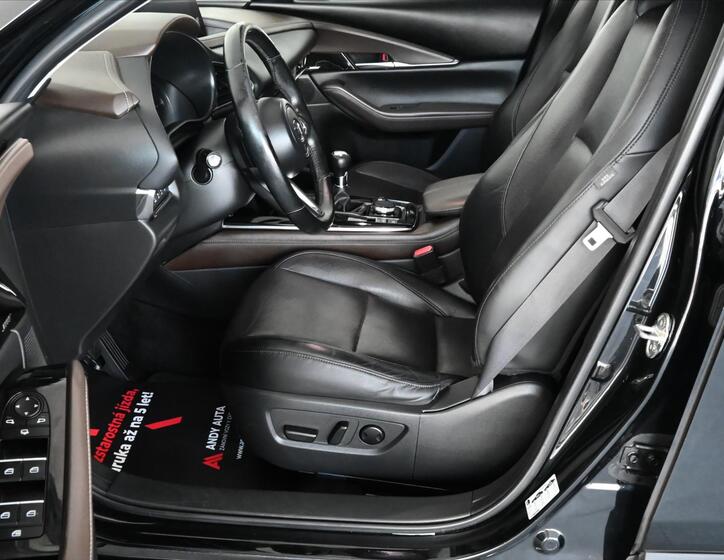 Mazda CX-30 9