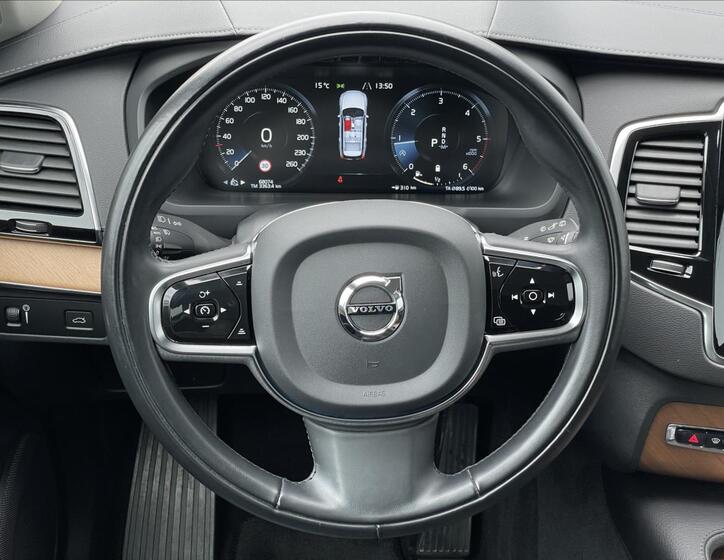 Volvo XC90 8
