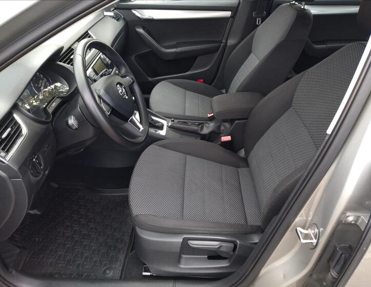 Škoda Octavia 9