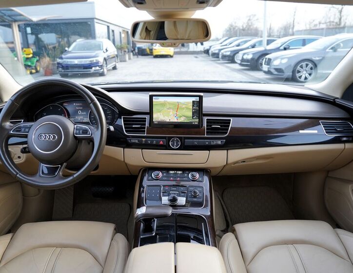Audi A8 29