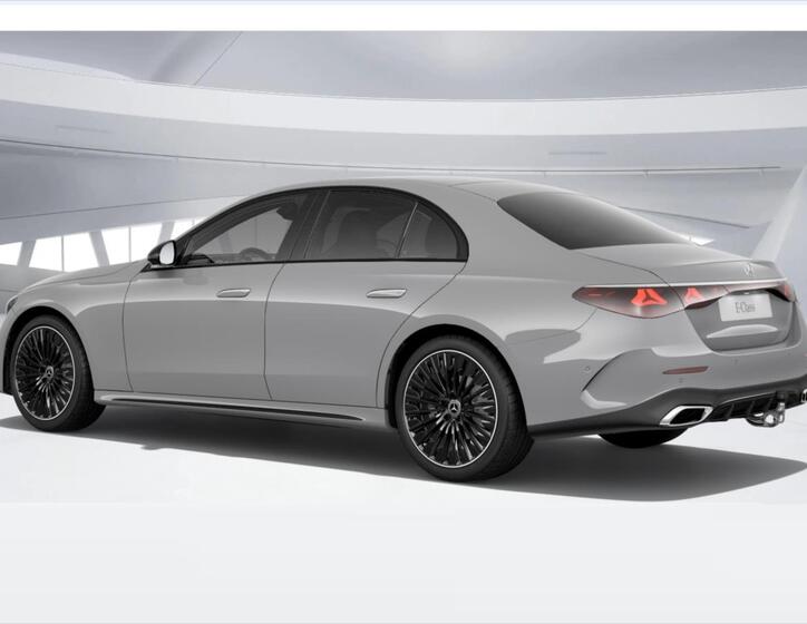 Mercedes-Benz Třídy E 4