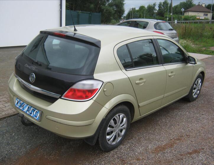 Opel Astra 6