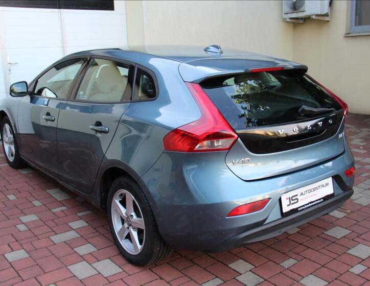 Volvo V40 10