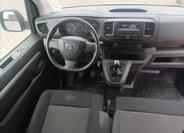 Toyota ProAce 9