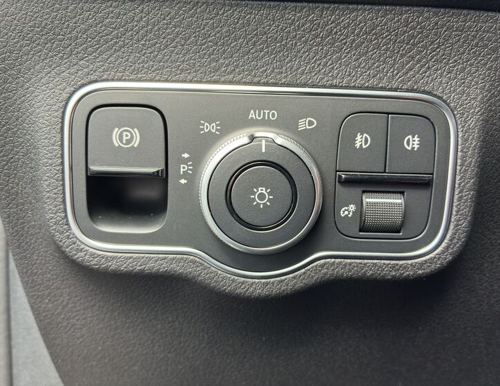 Mercedes-Benz GLB 21