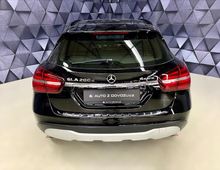 Mercedes-Benz GLA 6