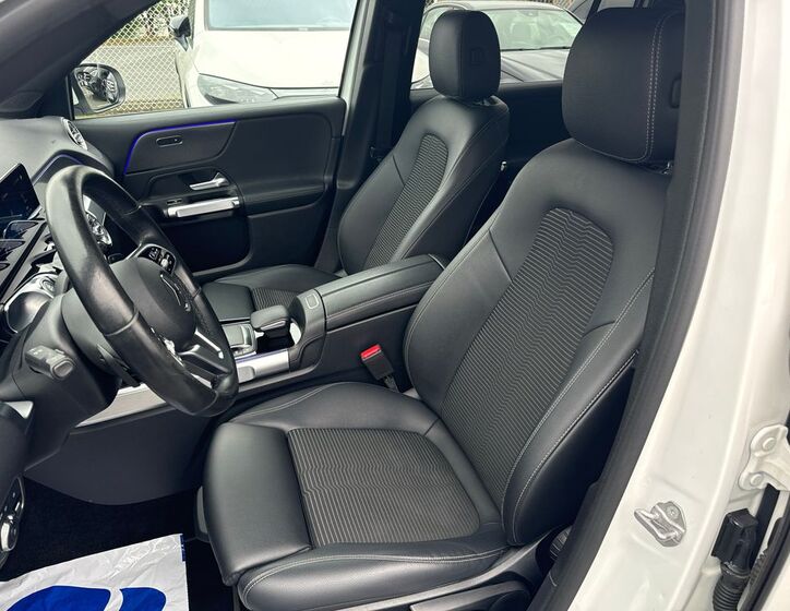 Mercedes-Benz GLB 13