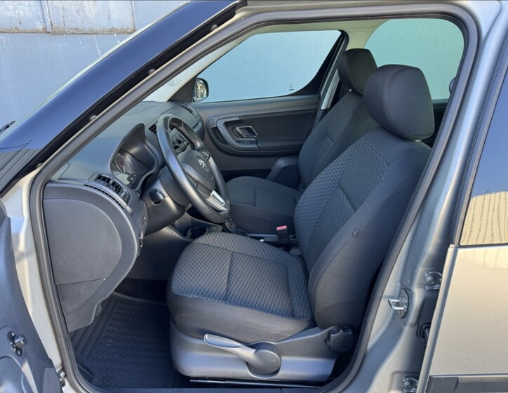 Škoda Roomster 21