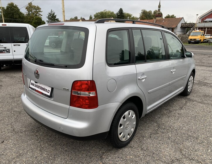 Volkswagen Touran 5