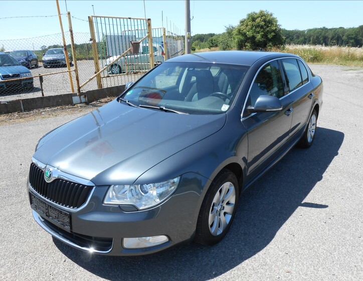 Škoda Superb 2